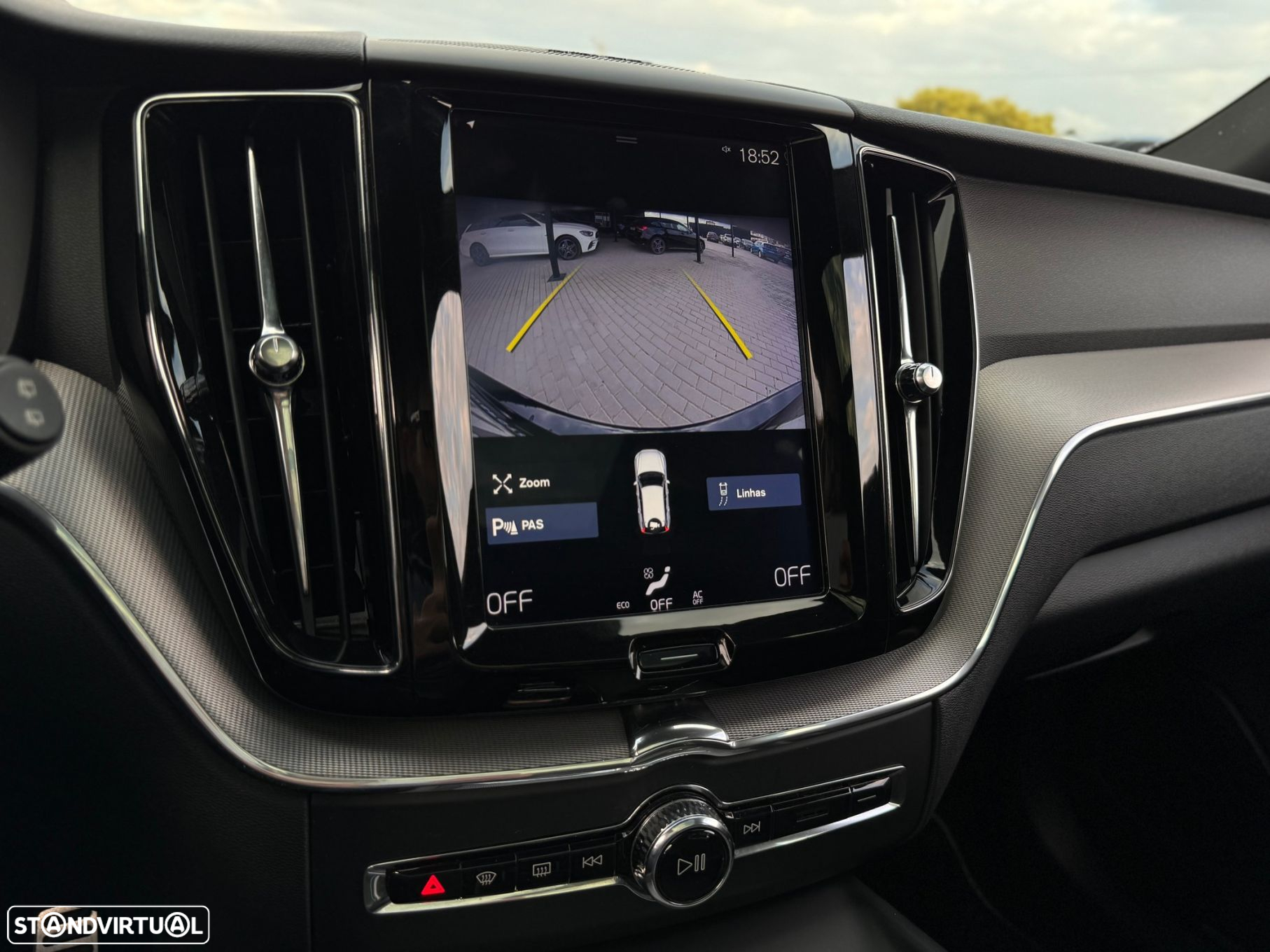 Volvo XC 60 2.0 T8 PHEV R-Design Expression AWD - 31