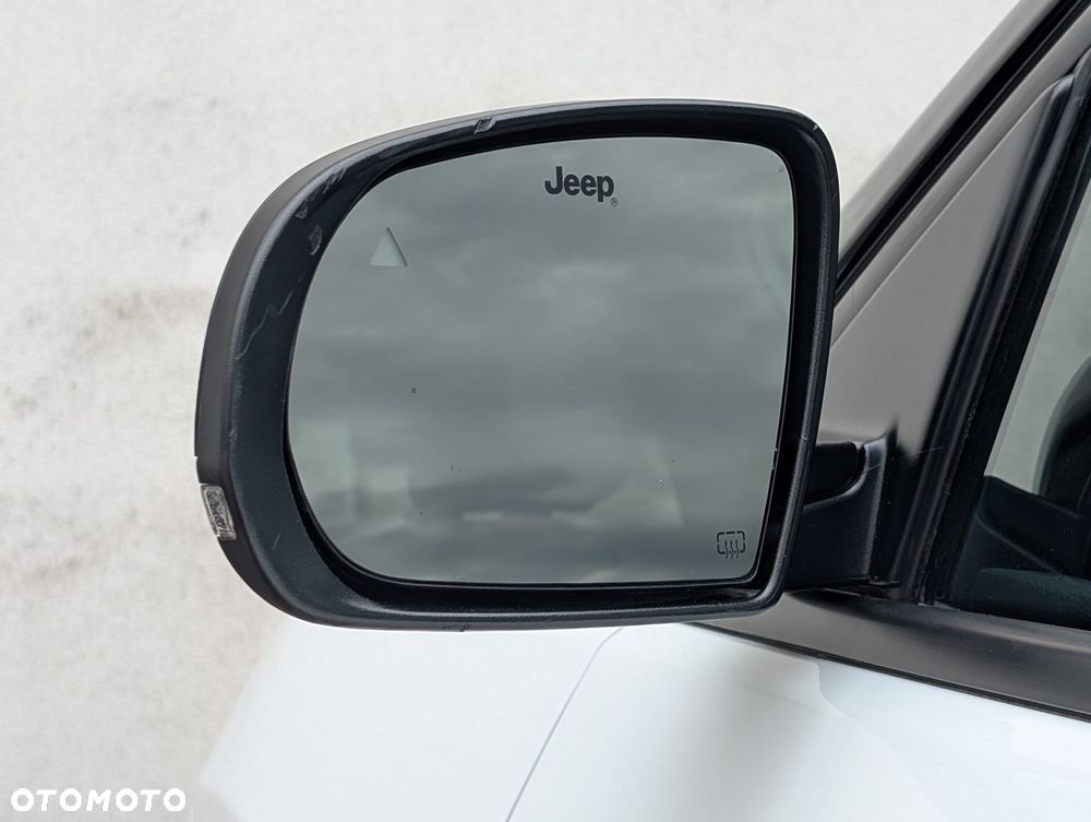 Jeep Compass - 30