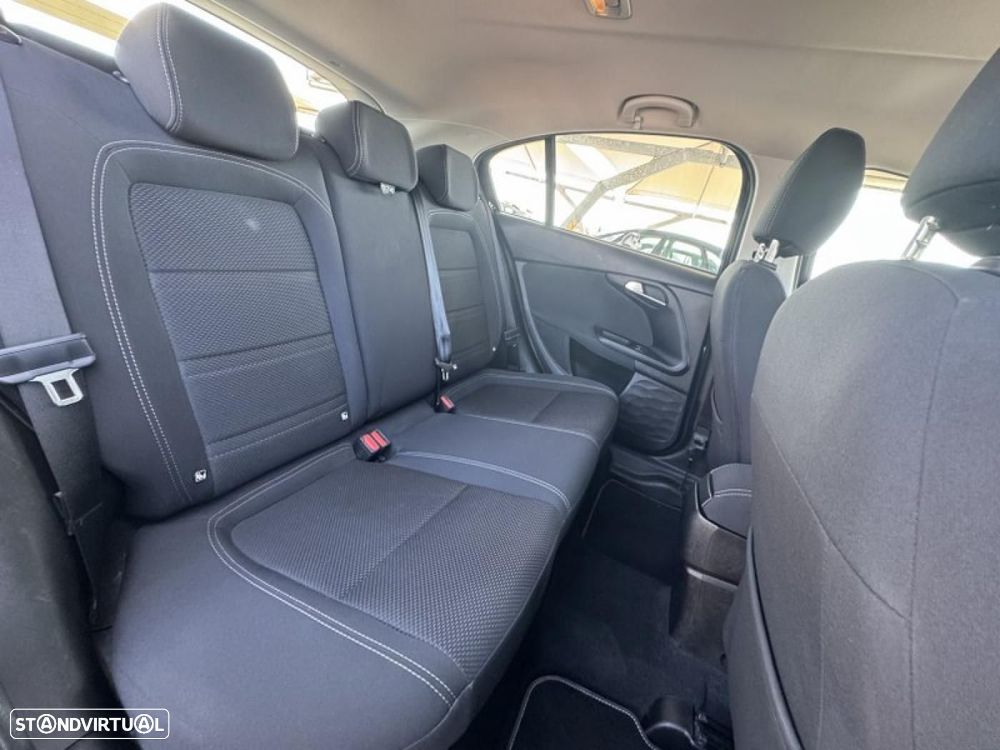 Fiat Tipo 1.3 M-Jet Lounge Tech - 26