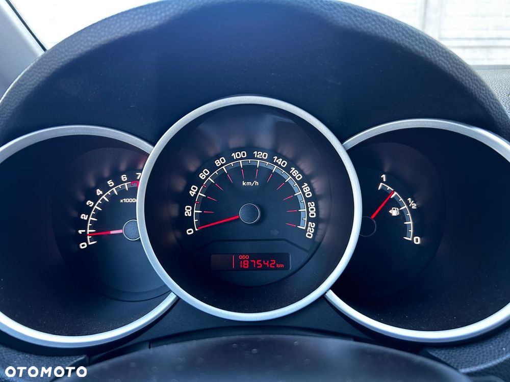 Kia Venga 1.4 L - 27