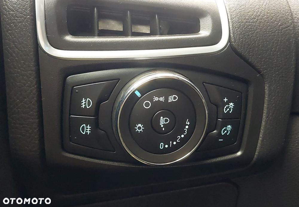 Ford Focus - 24