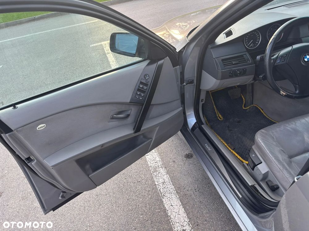 BMW Seria 5 - 25