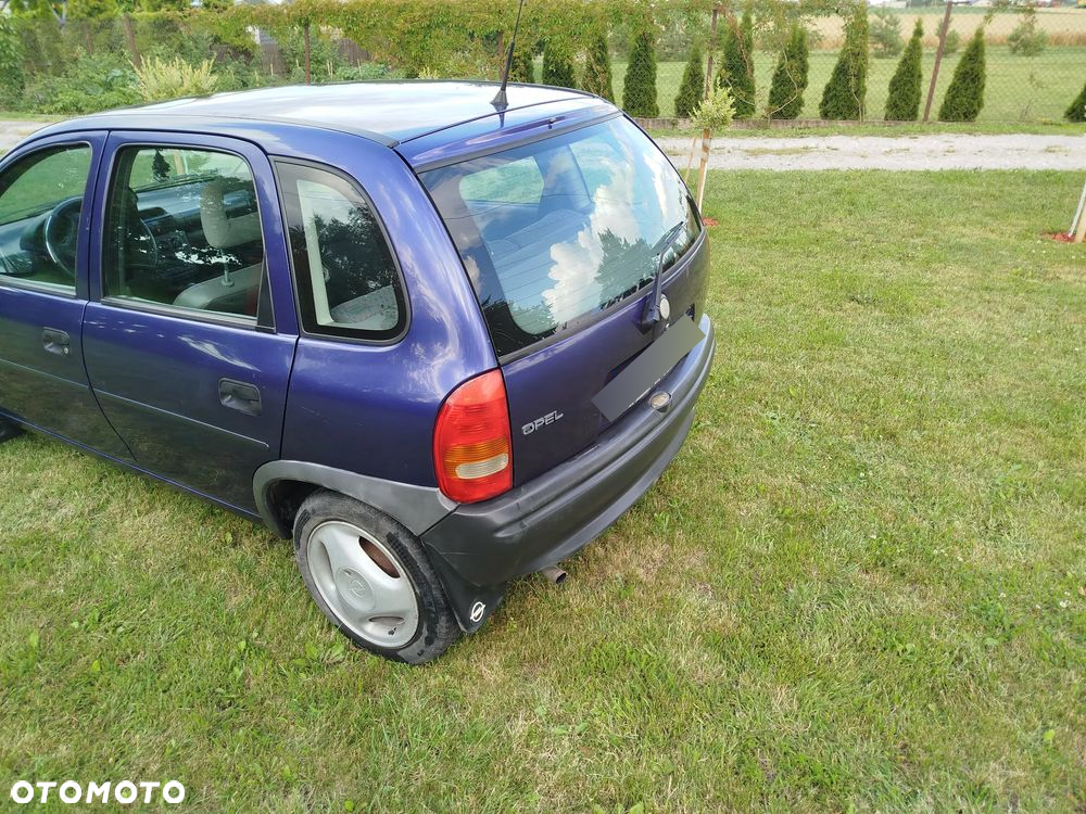 Opel Corsa - 8