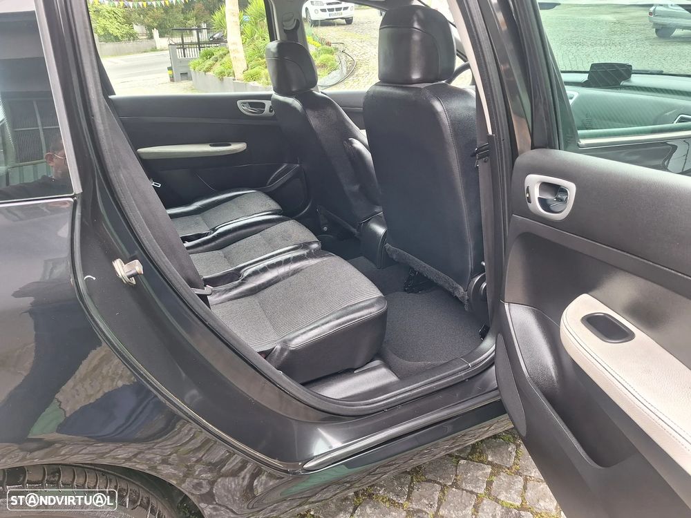 Peugeot 307 SW 1.6 HDi FAP SE Navteq - 9