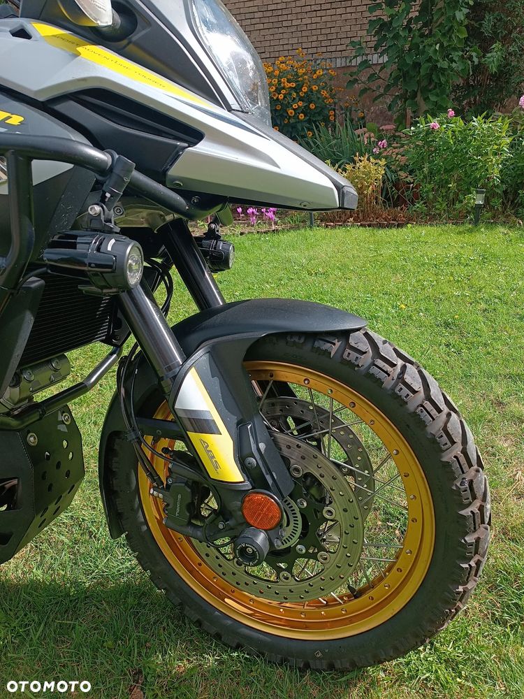 Suzuki DL - 5