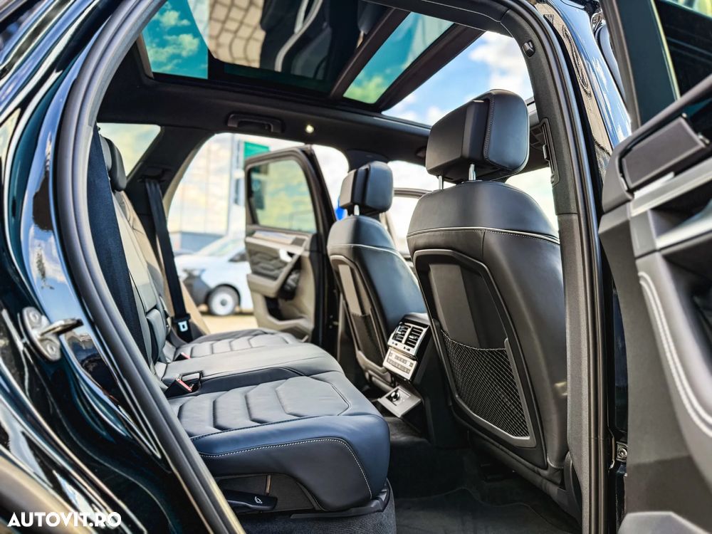 Volkswagen Touareg V6 TDI 4MOTION R-Line - 14