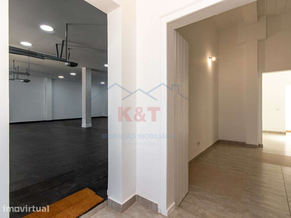 Moradia T4 com garagem e quintal - Grande imagem: 4/48