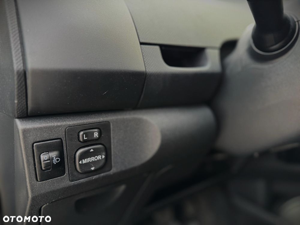 Toyota Yaris 1.33 Luna - 12