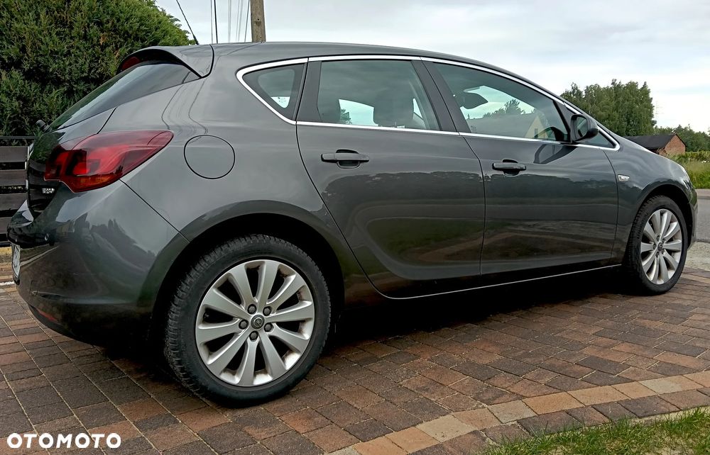 Opel Astra 1.4 T Cosmo - 8