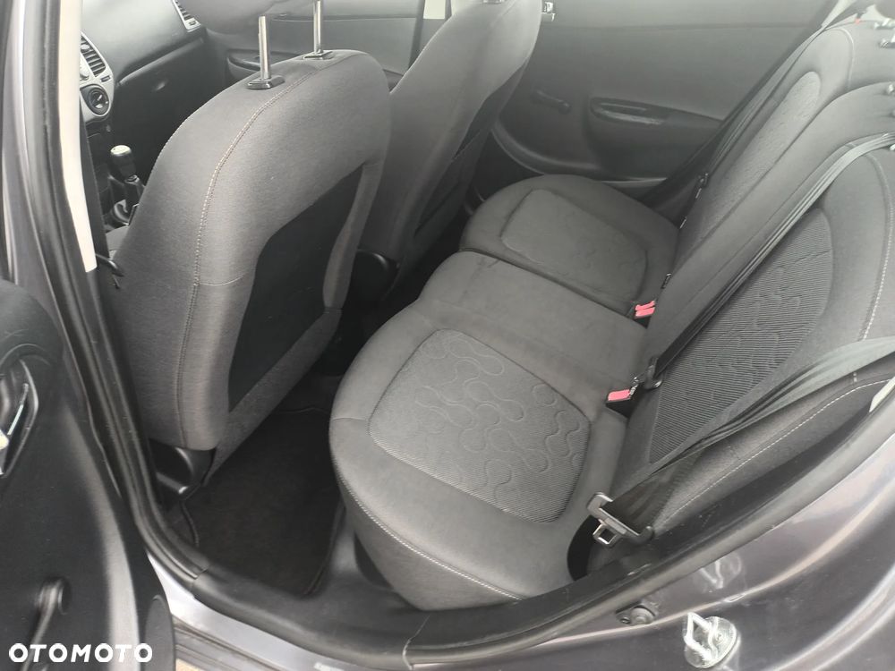 Hyundai i20 - 25