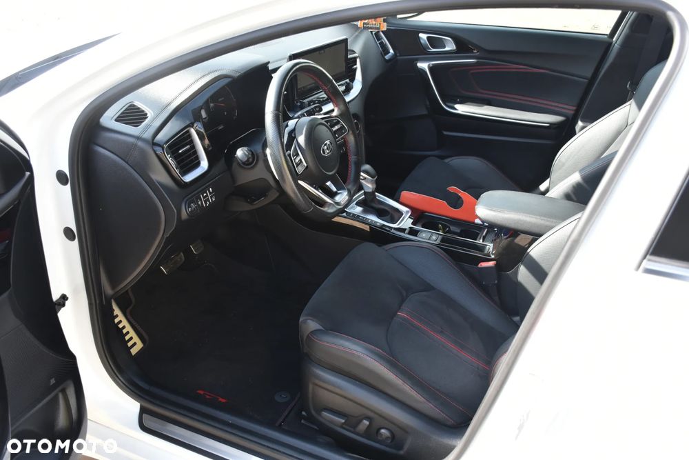 Kia ProCeed 1.6 T-GDI DCT7 OPF GT - 11