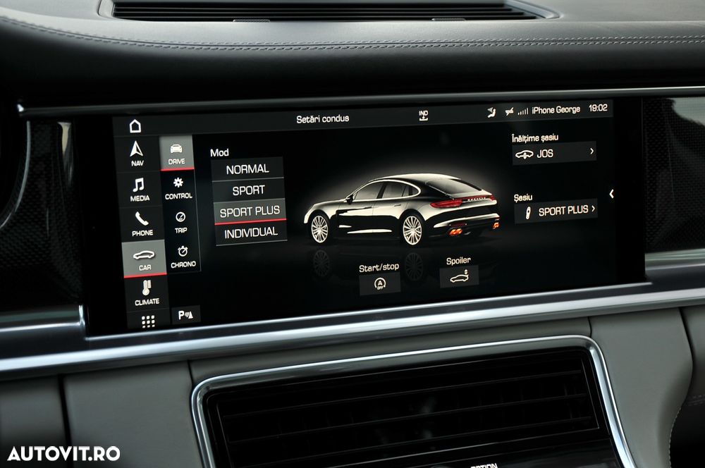 Porsche Panamera 4S Executive - 25