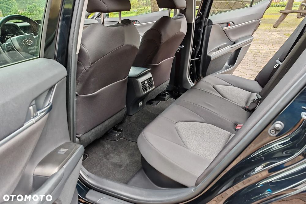 Toyota Camry 2.5 Hybrid Comfort CVT - 14