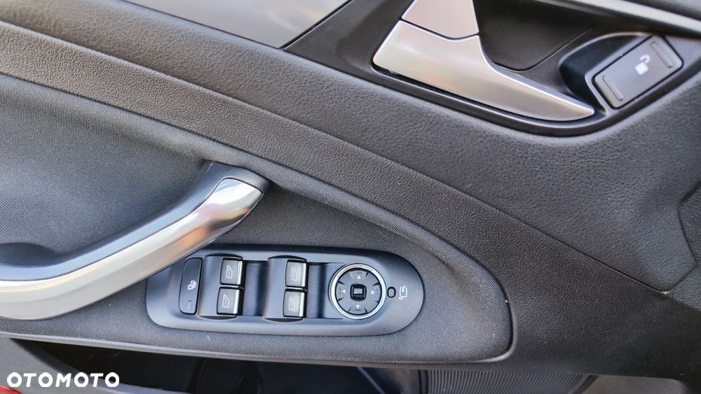 Ford Mondeo 1.6 T Titanium - 22