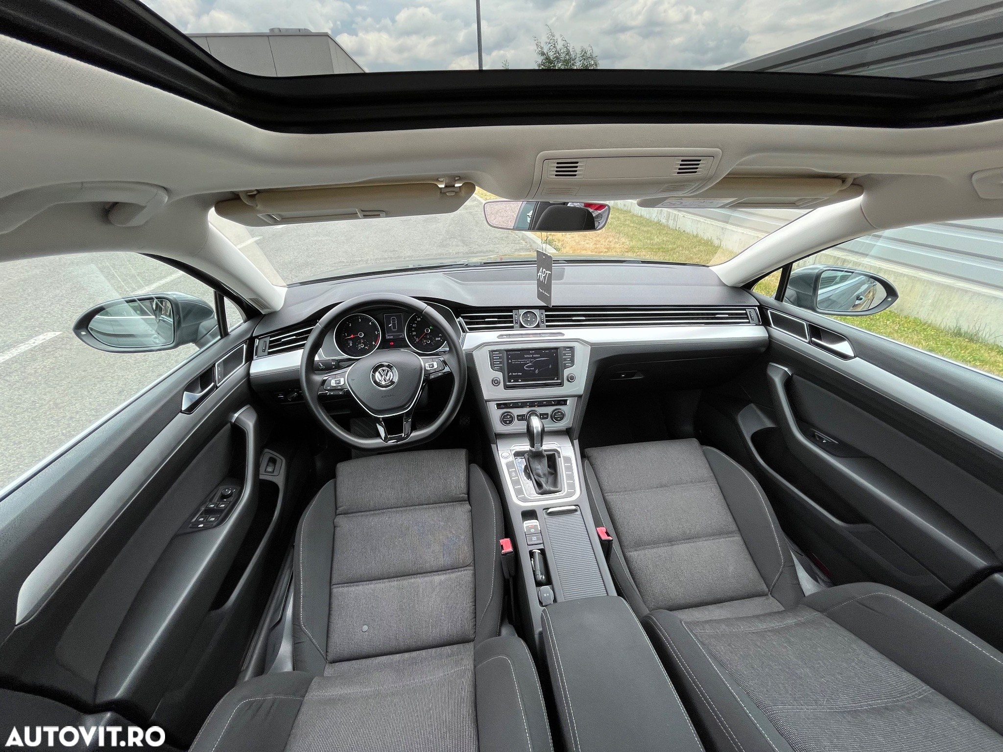Volkswagen Passat - 19
