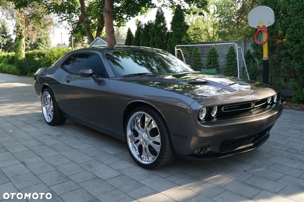 Dodge Challenger - 35