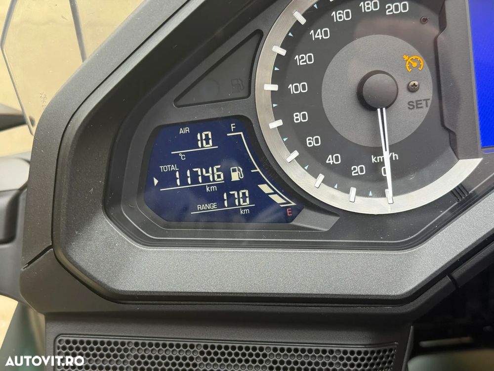 Honda GL 1800 Gold Wing - 8