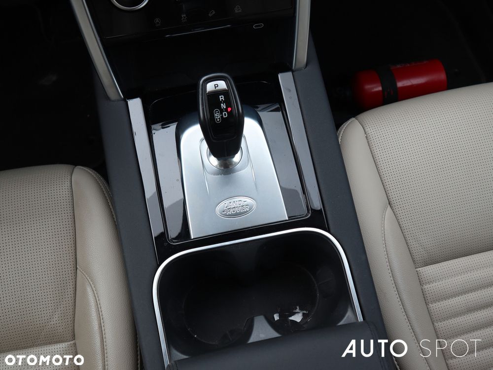 Land Rover Discovery Sport 2.0 D200 mHEV R-Dynamic SE - 38