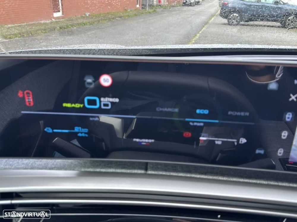 Peugeot 3008 1.6 Plug-in Hybrid Allure e-DCS7 - 22