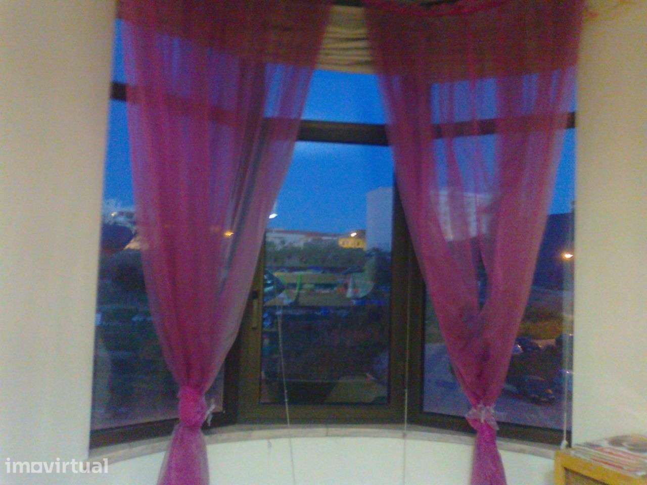 Arrenda-se apartamento T1,Central, boas áreas, Almada- Fórum Almada - Grande imagem: 4/12