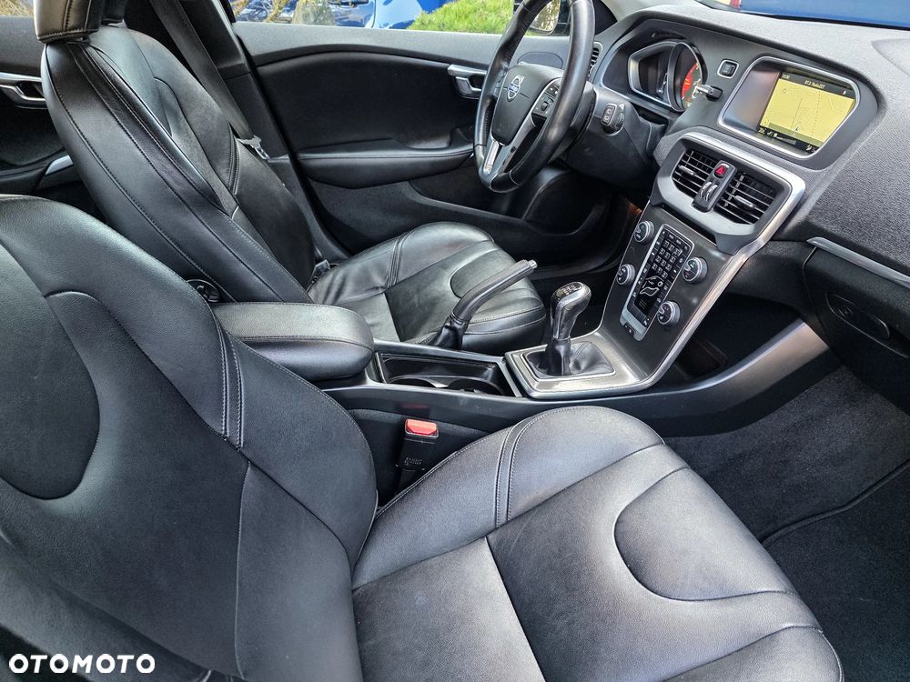 Volvo V40 D4 Summum - 2