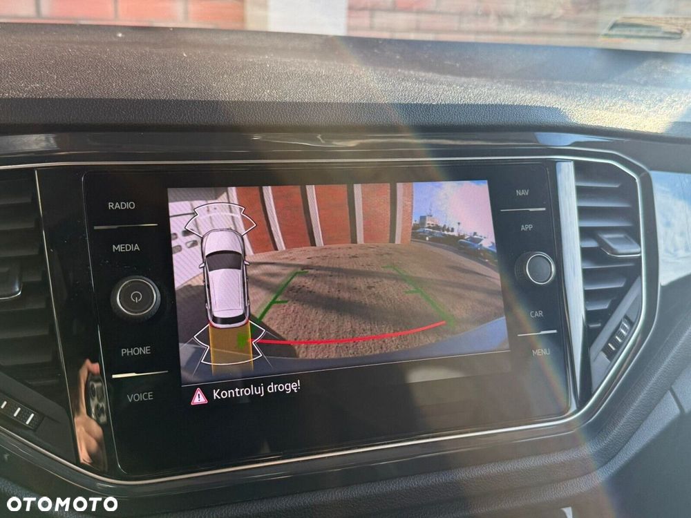 Volkswagen T-Roc - 22