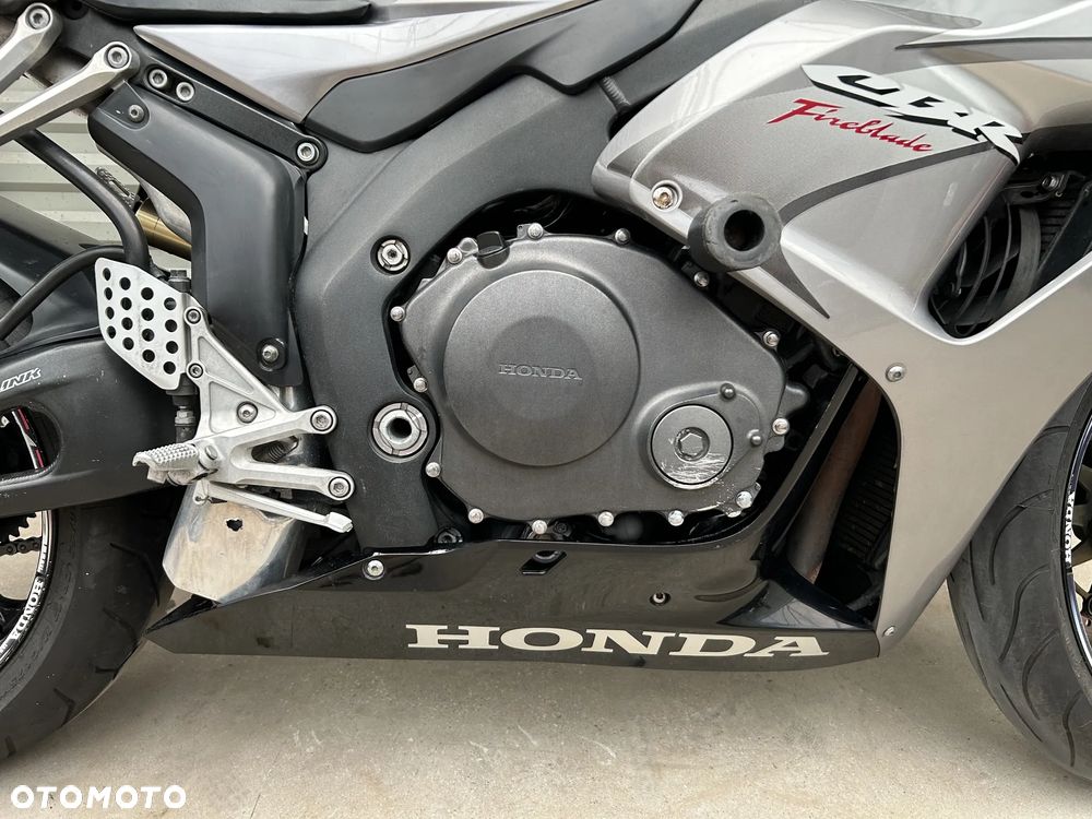Honda CBR - 9
