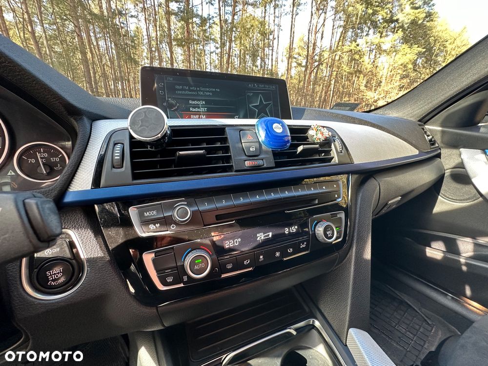 BMW Seria 3 330i - 16