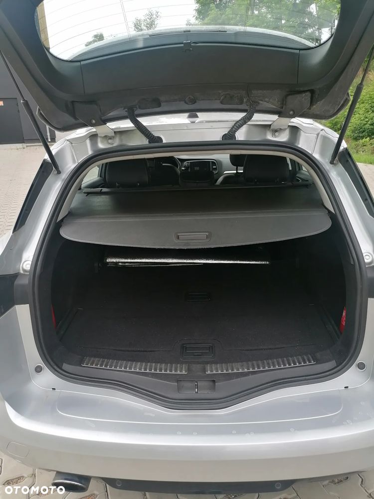 Renault Megane 1.2 Energy TCe Bose - 8