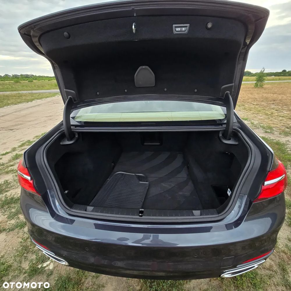 BMW Seria 7 750Li Edition Exclusive - 8