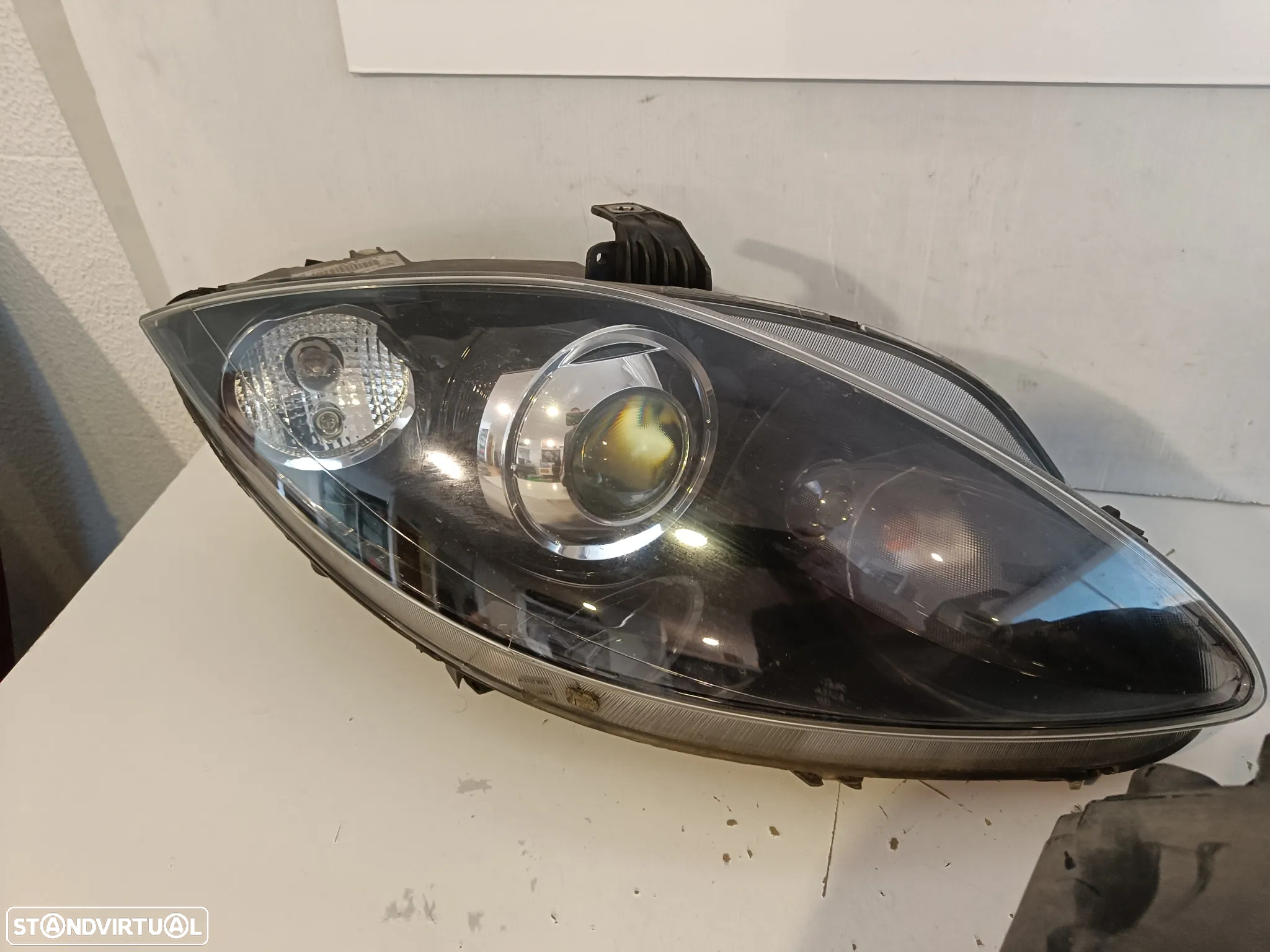 Farol óptica direito xenon SEAT altea 2010 - 3