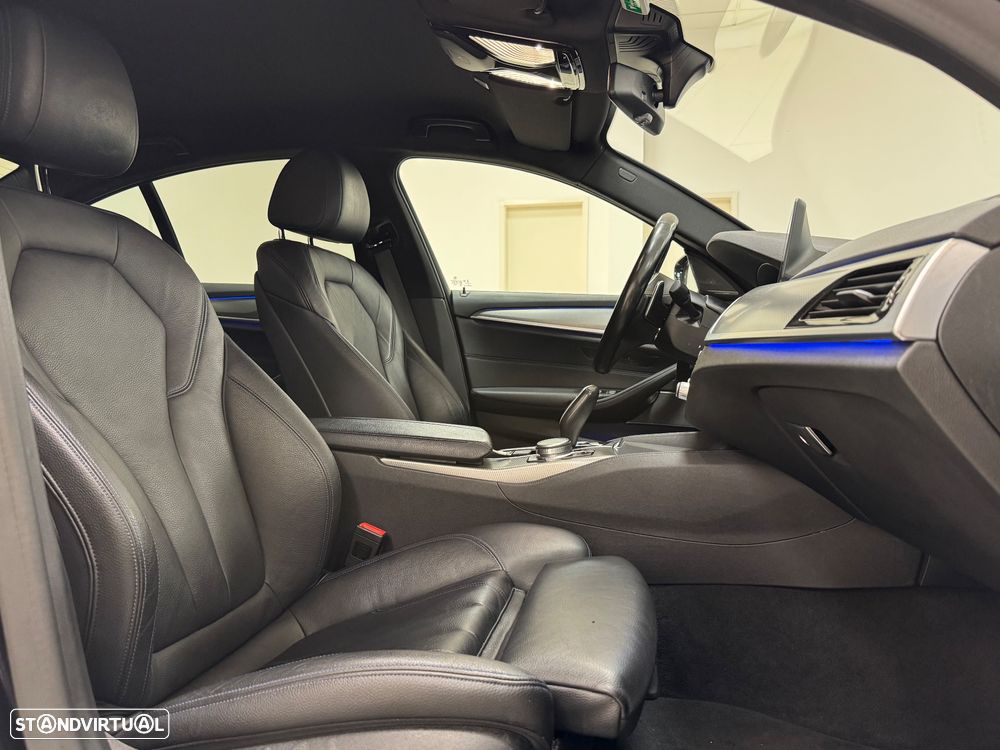 BMW 530 e Pack Desportivo M - 55
