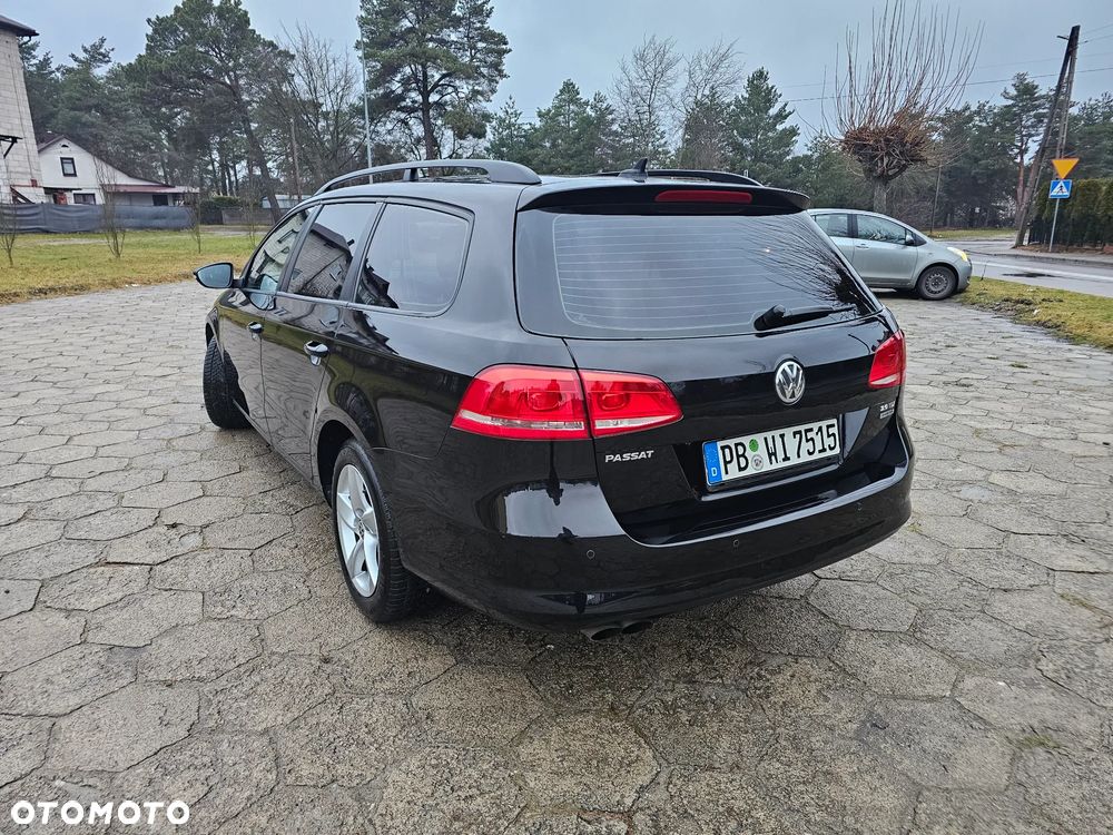 Volkswagen Passat 2.0 TDI DPF BlueMotion Technology Comfortline - 30