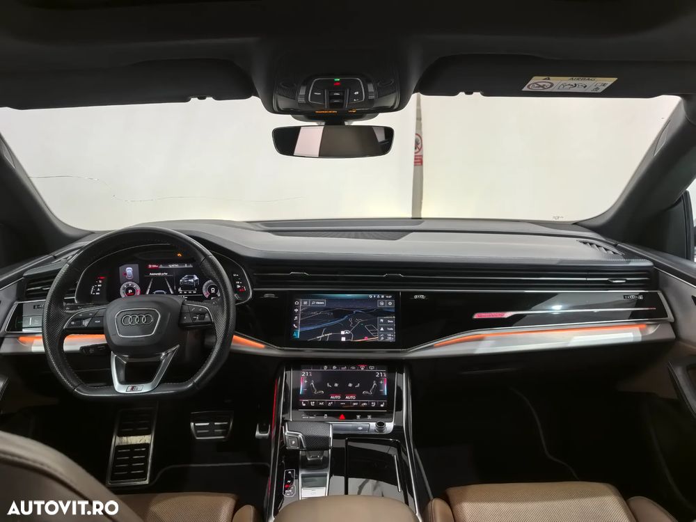 Audi Q8 - 12