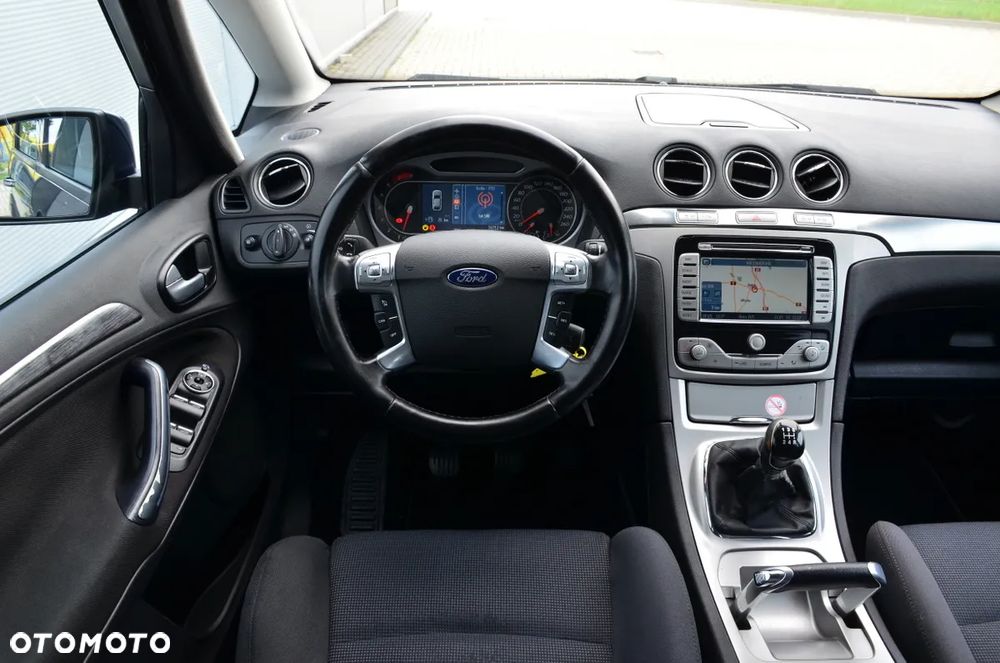 Ford S-Max 2.0 Ambiente - 28