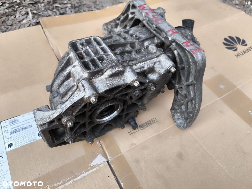 MERCEDES W246 W117 W176 MOST TYLNY 2463507701 - 2