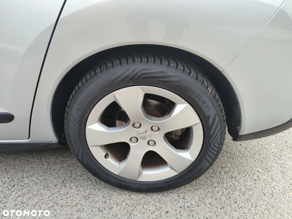 Peugeot 3008 1.6 Premium - 36