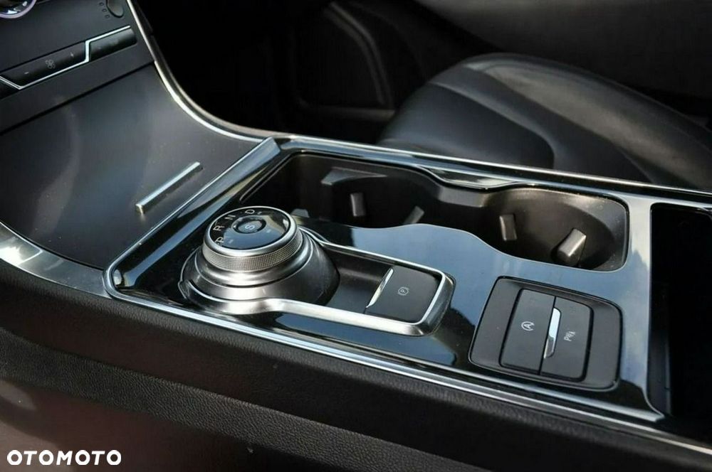 Ford Edge - 32