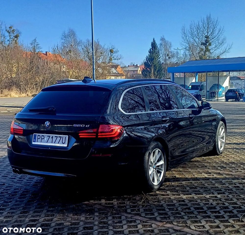 BMW Seria 5 520d Luxury Line - 8