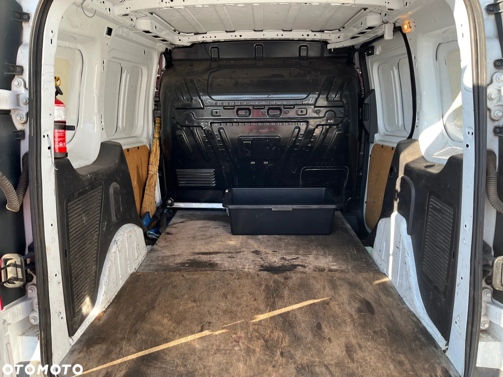 Ford Transit Connect - 21