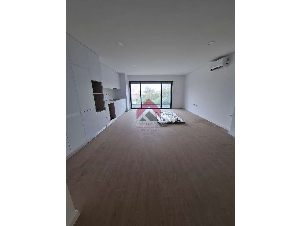 Apartamento T2 + 1 com varanda em Esgueira, Aveiro - Grande imagem: 4/39