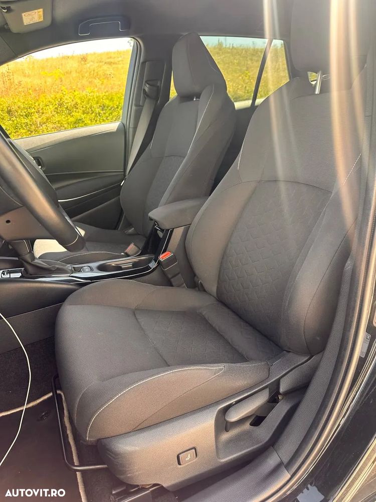 Toyota Corolla 1.8 HSD Business - 4