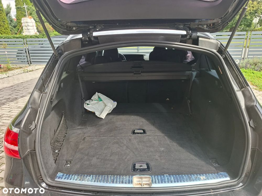 Mercedes-Benz Klasa E 220 d 9G-TRONIC - 24