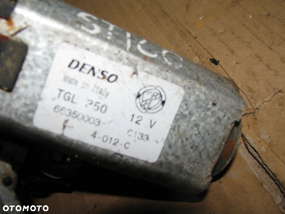 SILNICZEK WYCIERACZKI TYLNEJ FIAT STILO TGL350 66350003 - 4