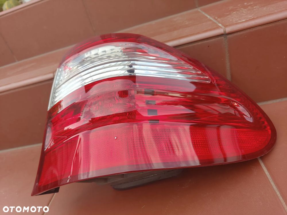 MERCEDES W211 KOMBI Lampa Tył Lewa Prawa AVANTGARDE Igła - 14