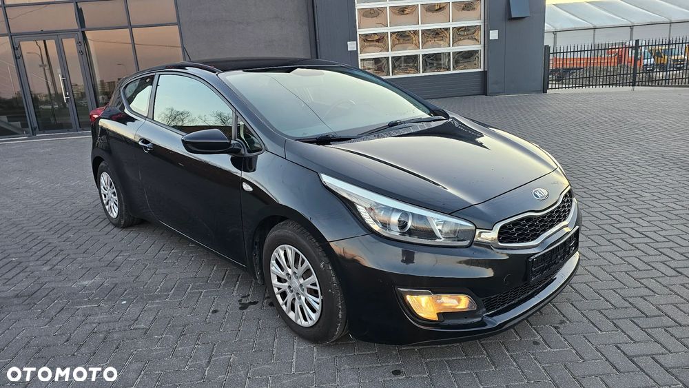 Kia Ceed 1.4 CVVT Dream Team Edition - 17