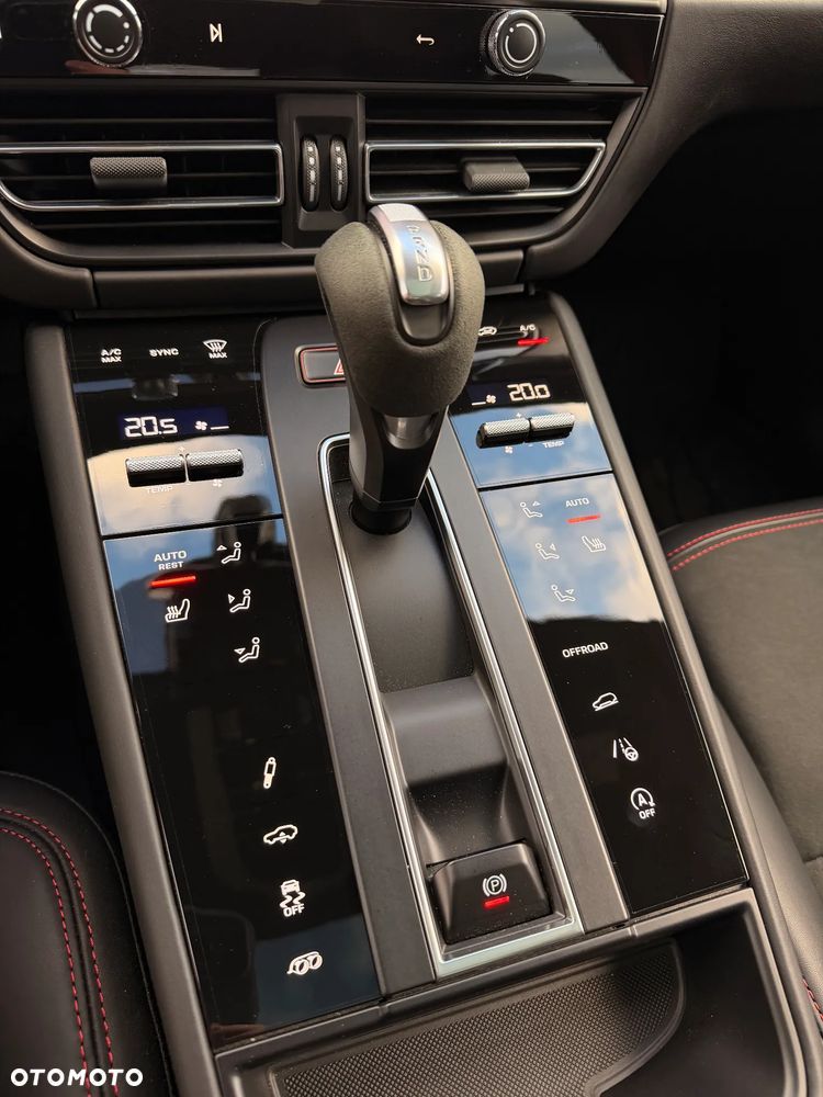 Porsche Macan - 15