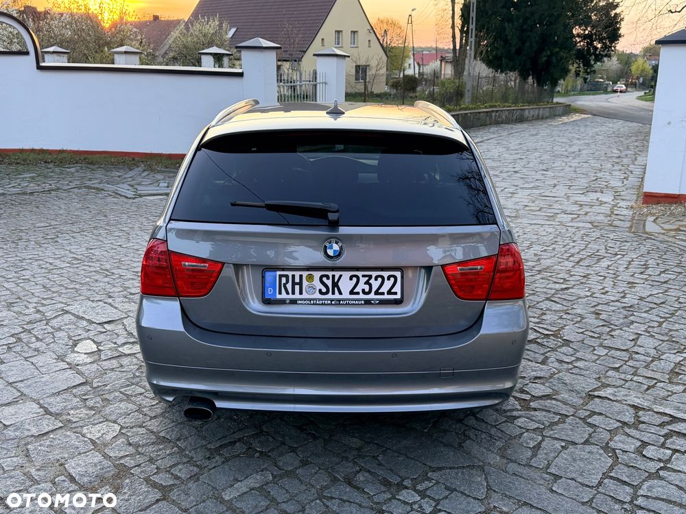 BMW Seria 3 320d xDrive - 6