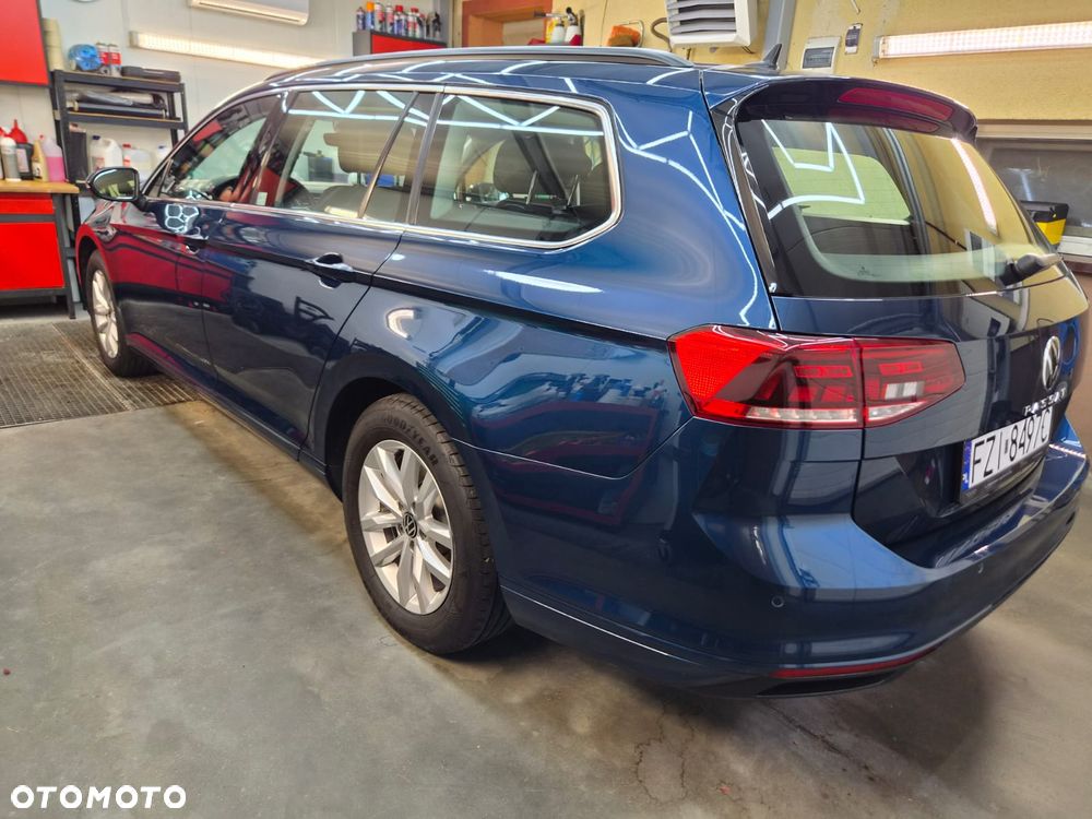 Volkswagen Passat 2.0 TDI EVO Business DSG - 3