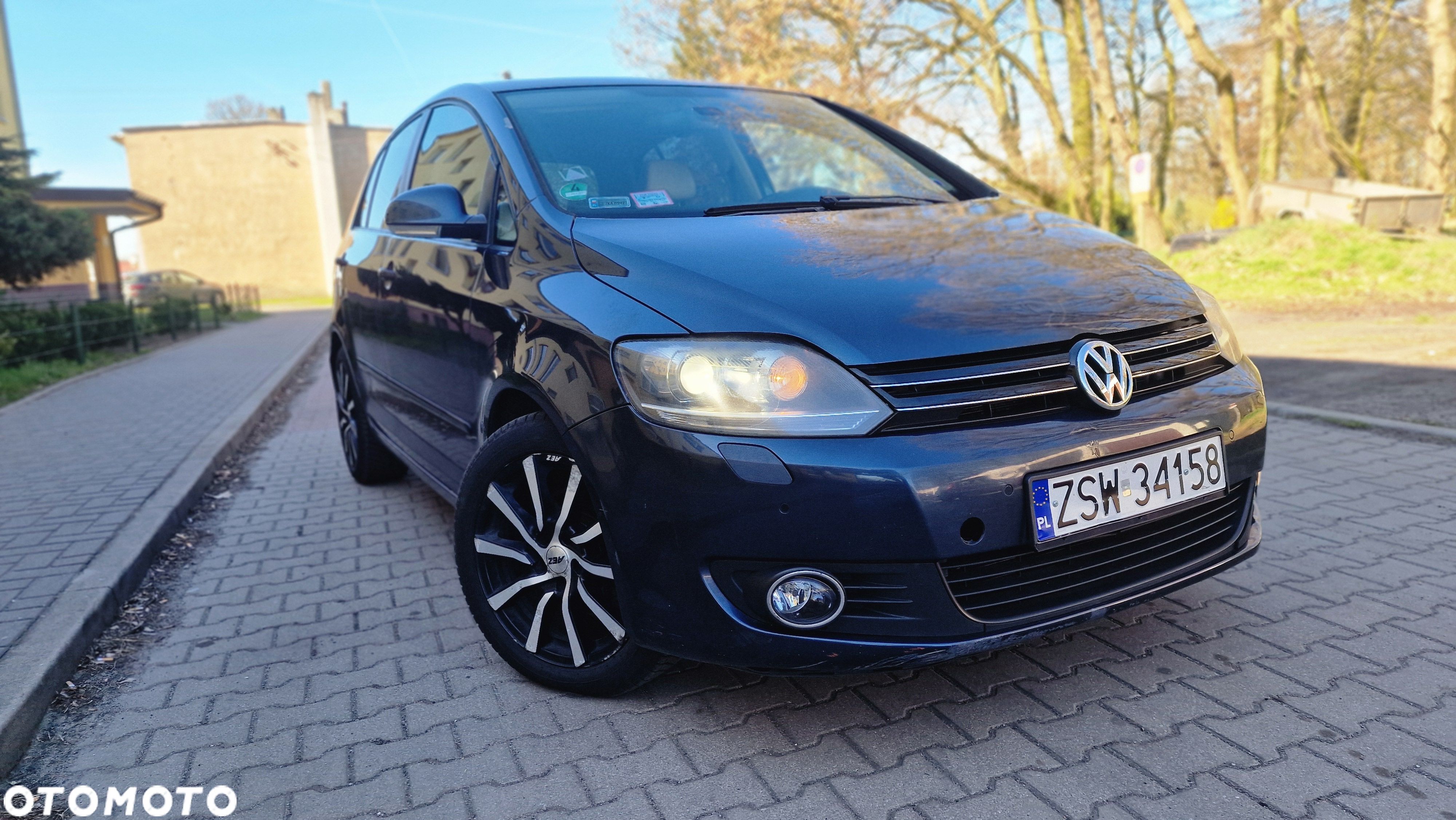 Volkswagen Golf Plus 2.0 TDI Comfortline DSG - 1